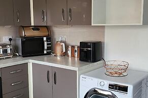 Bolton-2bedroom-2bathroom-parking