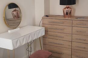 Bolton-2bedroom-2bathroom-parking