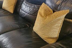 Bolton-2bedroom-2bathroom-parking