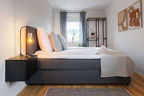 Spacious 3-rooms apartment in the center