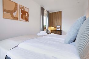 Spacious 3-rooms apartment in the center