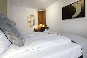 Spacious 3-rooms apartment in the center