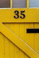 Elegant Edgy Loft on Historic Alley Parking