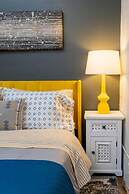 Elegant Edgy Loft on Historic Alley Parking