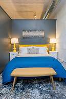 Elegant Edgy Loft on Historic Alley Parking