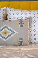 Elegant Edgy Loft on Historic Alley Parking