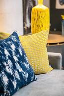 Elegant Edgy Loft on Historic Alley Parking