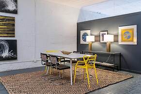 Elegant Edgy Loft on Historic Alley Parking