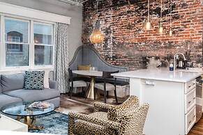 80 LEX 203 Eclectic Industrial Apt Free Parking