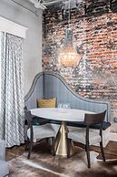 80 LEX 203 Eclectic Industrial Apt Free Parking