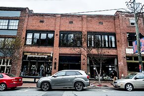 80 LEX 203 Eclectic Industrial Apt Free Parking