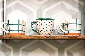 80 LEX 202 Iconic Location Park Free Off Street