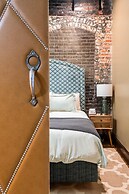 80 LEX 202 Iconic Location Park Free Off Street