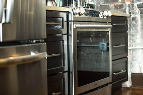 80 LEX 202 Iconic Location Park Free Off Street