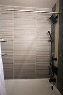 80 LEX 202 Iconic Location Park Free Off Street