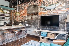 80 LEX 202 Iconic Location Park Free Off Street