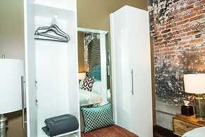 80 LEX 202 Iconic Location Park Free Off Street