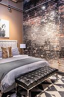 80 LEX 204 Industrial Chic Free Parking