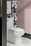 80 LEX 204 Industrial Chic Free Parking