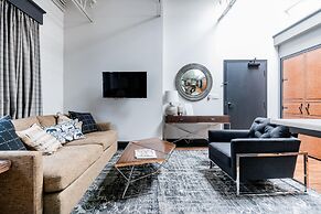 80 LEX 204 Industrial Chic Free Parking