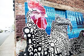 80 LEX 204 Industrial Chic Free Parking