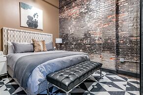 80 LEX 204 Industrial Chic Free Parking