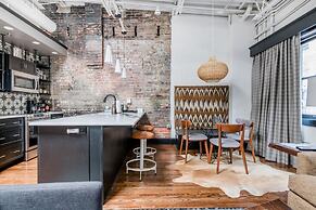 80 LEX 204 Industrial Chic Free Parking