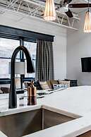 80 LEX 204 Industrial Chic Free Parking