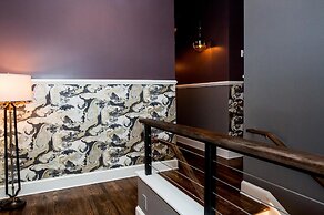 80 LEX 204 Industrial Chic Free Parking