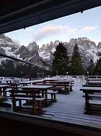 Rifugio La Montanara
