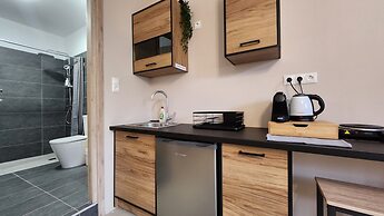 Boutique Studios & Apartments-by Avelink