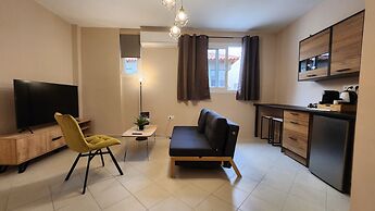 Boutique Studios & Apartments-by Avelink