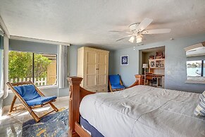 Manatee Home - Water Front Pool Home