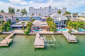 Manatee Home - Water Front Pool Home
