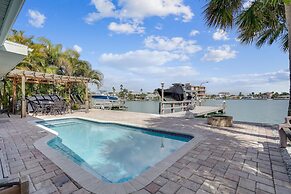 Manatee Home - Water Front Pool Home