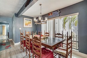 Manatee Home - Water Front Pool Home