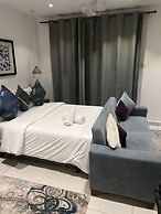 EBS LEGEND LENNOX APARTMENT