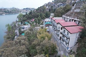 Hibiscus LakeView Hotel