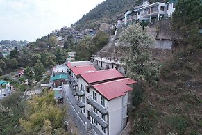 Hibiscus LakeView Hotel