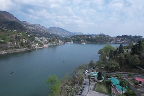 Hibiscus LakeView Hotel