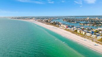 Twin Tiki Units 1 and 2 - Downstairs