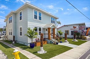 Twin Tiki - Full Property - 4 Bedroom