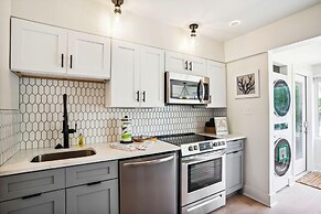 Twin Tiki - Full Property - 4 Bedroom