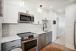 Twin Tiki - Full Property - 4 Bedroom