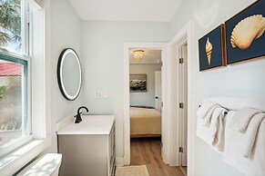 Twin Tiki - Full Property - 4 Bedroom