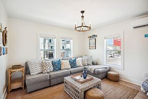 Twin Tiki - Full Property - 4 Bedroom