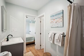 Twin Tiki - Full Property - 4 Bedroom