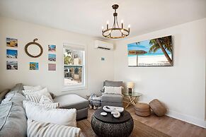 Twin Tiki - Full Property - 4 Bedroom