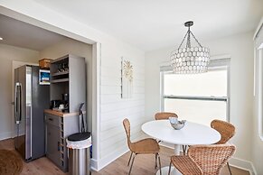 Twin Tiki - Full Property - 4 Bedroom