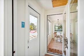 Twin Tiki - Full Property - 4 Bedroom